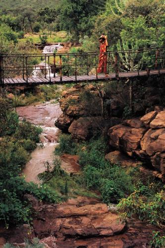 MAKWETI GORGE AND SWING BRIDGE